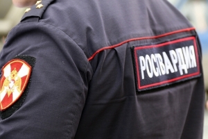 В Архангельске сотрудники Росгвардии задержали подозреваемого в нанесении телесных повреждений врачу больницы