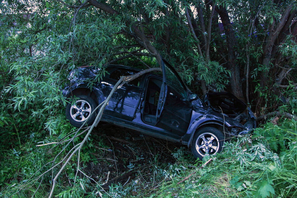 29 ру происшествия. Авария в Вычегодском вчера. Форд фокус авария небольшая.