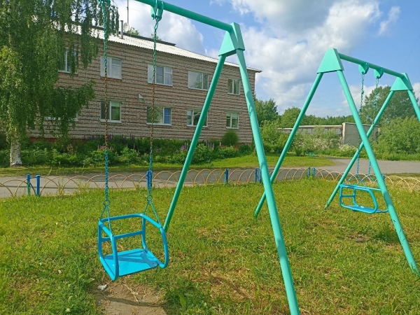 По требованию Приморской межрайонной прокуратуры детская площадка приведена в нормативное состояние