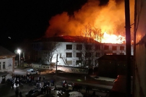 Котласские пожарные приняли участие в тушении льнокомбината в Вологодской области