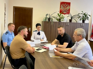 Заместителем прокурора Архангельской области проведен личный прием  предпринимателей в Вельском и Коношском районах