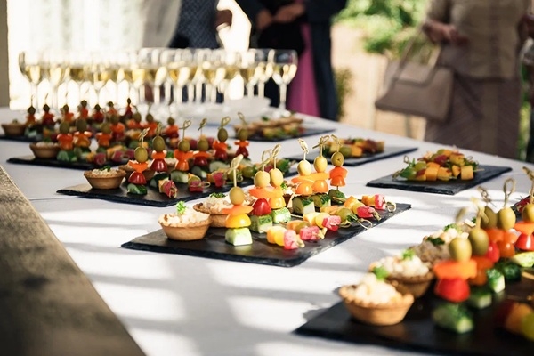Кейтеринг в Москве для банкетов и фуршетов от Malina Catering