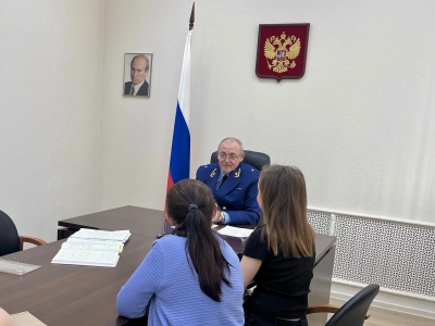 Первый заместитель прокурора Архангельской области и Ненецкого автономного округа Сергей Белогуров провел личный прием граждан в приемной Президента Российской Федерации в Архангельской области
