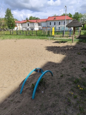 Котласской межрайонной прокуратурой проведена проверка соблюдения законодательства о профилактике детского травматизма на детских, игровых и спортивных площадках