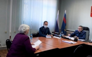 Прокурором области Николаем Хлустиковым проведен личный прием граждан в Каргополе и Няндоме