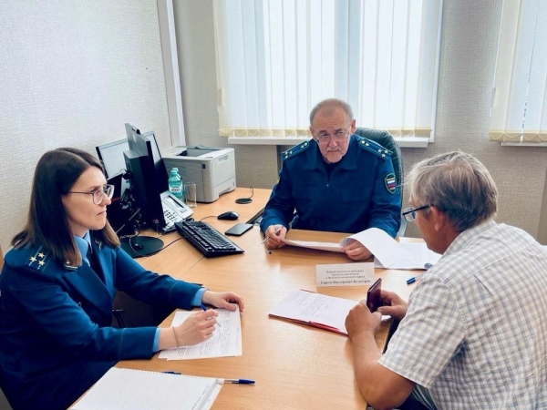 Мобильная приемная прокуратуры Архангельской области и Ненецкого автономного округа осуществила выезд в Холмогорский муниципальный округ
