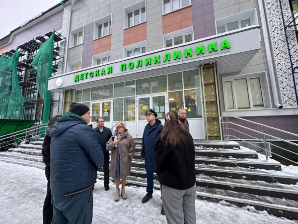 Заместитель прокурора города Архангельска выехал на объекты здравоохранения с целью проверки выполнения их капитального ремонта