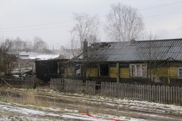 В Вельском районе при пожаре погиб мужчина