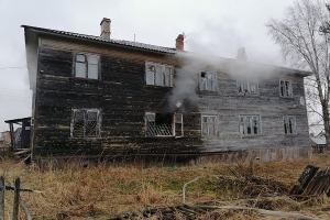 Холмогорские пожарные отстояли здание почты