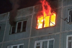 Жительница Северодвинска погибла, упав при пожаре с высоты 5 этажа