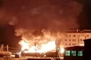 В пос. Малошуйка Онежского района сгорел бар. Пострадавших нет