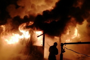 Пожаром в д. Рылковский Погост (Вельский район) уничтожен дачный дом