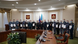 В правительстве Архангельской области наградили отличившихся росгвардейцев