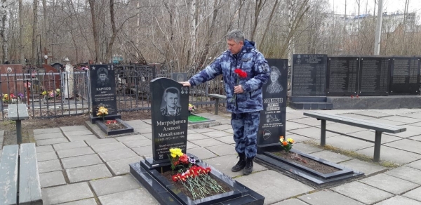 Сотрудники архангельского ОМОН почтили память сослуживца, погибшего на территории Северо-Кавказского региона