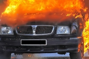 В сгоревшем автомобиле обнаружено тело мужчины