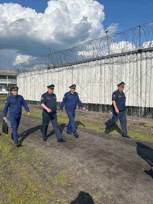 Первым заместителем прокурора Архангельской области и Ненецкого автономного округа Сергеем Белогуровым проведена проверка состояния законности в дислоцированной в г. Онеге исправительной колонии № 16