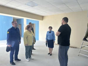 Заместителем прокурора области и автономного округа в преддверии начала нового учебного года осуществлен рабочий выезд в образовательные организации региона