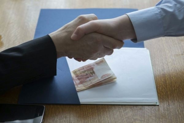 Прокуратура Няндомского района утвердила обвинительное заключение по уголовному делу о получении взяток должностным лицом муниципального учреждения