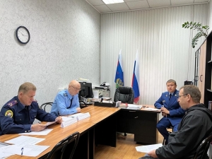 Заместителем прокурора области Артёмом Шибаковым проведен личный прием граждан в г. Онега