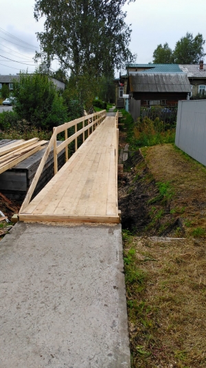 В Онеге после вмешательства прокуратуры восстановлен пешеходный мост