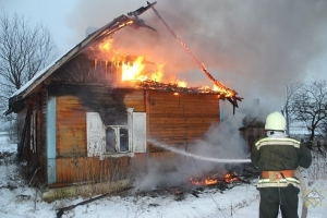 Дом загорелся из-за строительного фена