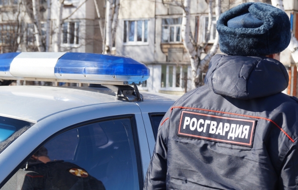 В Архангельске наряд Росгвардии задержал подозреваемого в совершении имущественного преступления