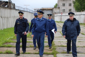 Прокурор Архангельской области и Ненецкого автономного округа Николай Хлустиков провел проверку в исправительной колонии № 7