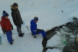 Дети выходят на лёд. Пока без провалов