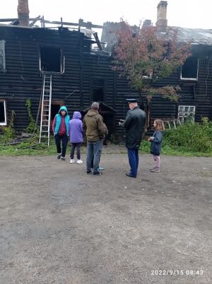 В Няндомском районе на контроле прокурора находится вопрос расселения людей, оставшихся без крова в результате пожара  жилого дома