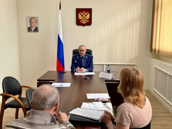 Первым заместителем прокурора Архангельской области и Ненецкого автономного округа Сергеем Белогуровым проведен личный прием жителей Архангельской области