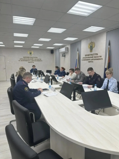 Под председательством заместителя прокурора области и автономного округа Елены Архиповой в прокуратуре области и автономного округа проведено заседание межведомственной рабочей группы по вопросам предупреждения подростковой преступности и защиты прав