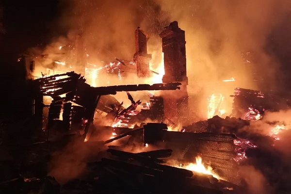 Дом пожилого мужчины загорелся после визита электриков