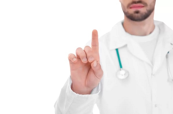 «Фейслифтинг: как время можно перехитрить скальпелем»