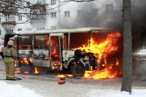 Рейсовый автобус сгорел из-за утечки газа