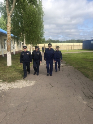 Органами прокуратуры проведены проверки состояния законности в дислоцированных в Приморском районе воспитательной колонии и созданном при данном учреждении помещении, функционирующем в режиме следственного изолятора, а также колонии-поселении № 3