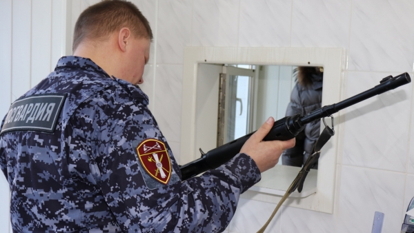 Управление Росгвардии по Архангельской области напоминает гражданам о правилах хранения гражданского оружия