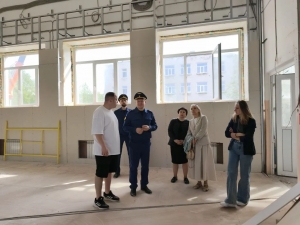 Прокурор Северодвинска проверил ход и качество выполнения работ по капитальному ремонту зданий образовательных учреждений