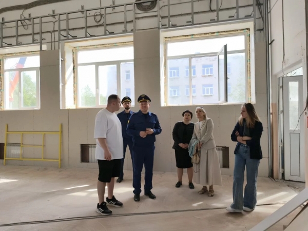 Прокурор Северодвинска проверил ход и качество выполнения работ по капитальному ремонту зданий образовательных учреждений