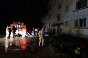 Ночной пожар в пятиэтажке привёл к эвакуации более 40 человек (Плесецкий район)
