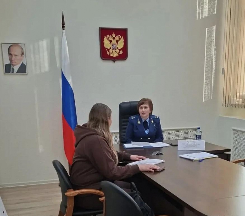 Заместитель прокурора Архангельской области и Ненецкого автономного округа Елена Архипова провела личный прием граждан в приемной Президента Российской Федерации в Архангельской области