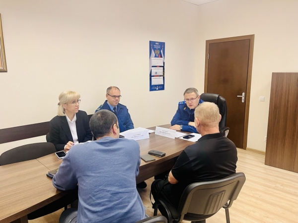 Мобильная приемная прокуратуры Архангельской области и Ненецкого автономного округа осуществила выезд в Вельский муниципальный район, Устьянский и Шенкурский муниципальные округа